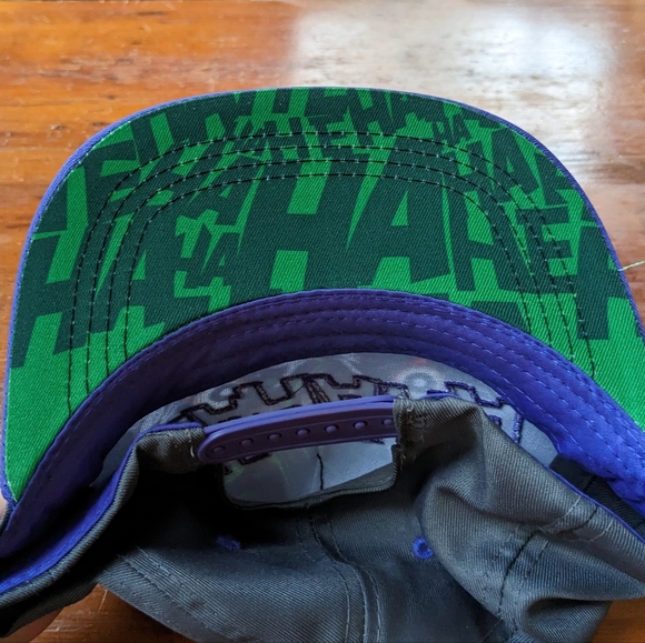 DC Comics Officially licenced Batman Joker baseball cap - Picture 3 of 4